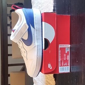 Nike court borough low 2 white blue and red size 3  velcro strap elastic laces